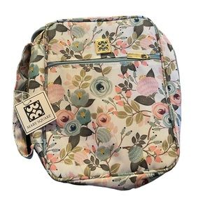 Mary Square brand Bible cover. NWOT.
Dimensions 10.5 X 8